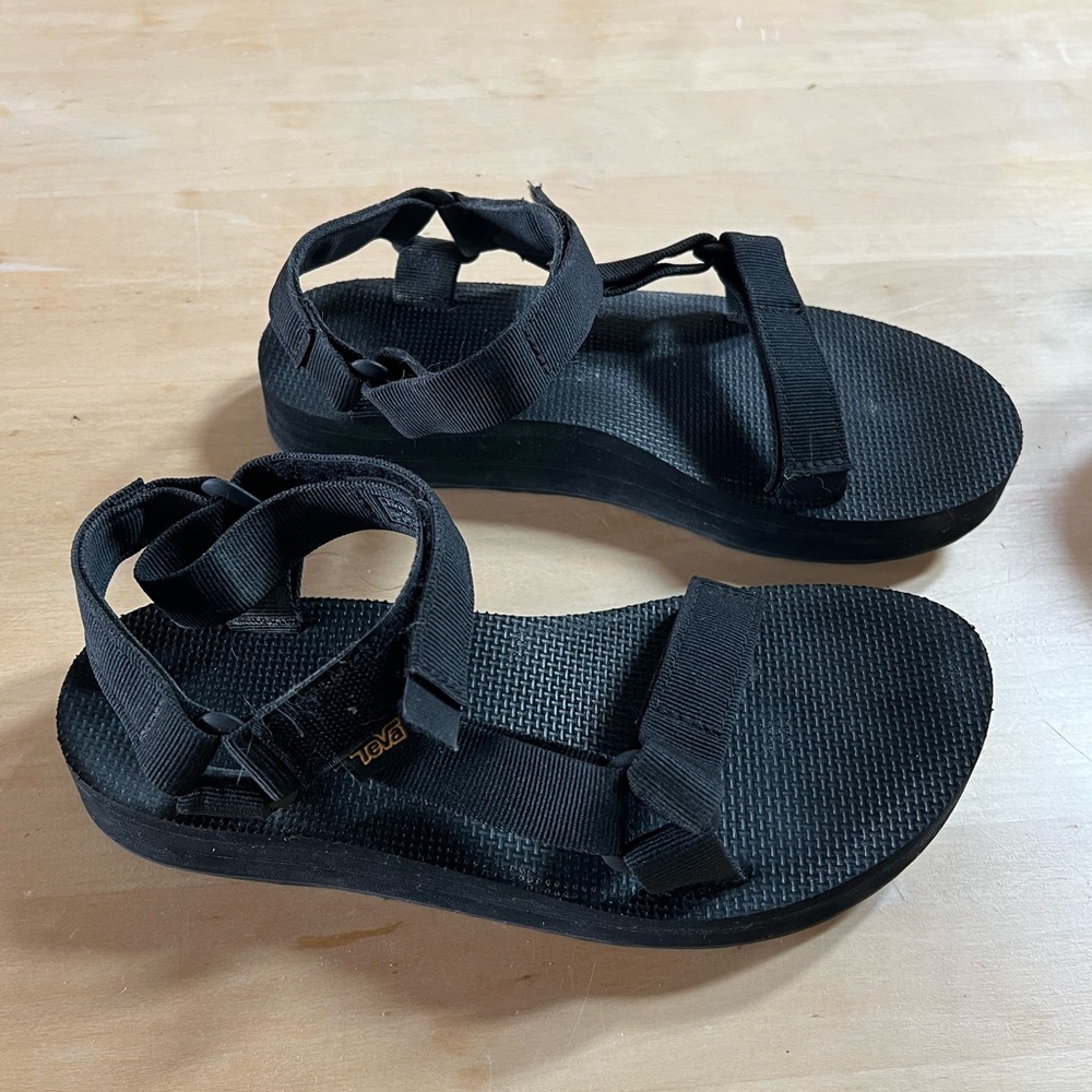Teva Women’s Midform Universal Black Sandal